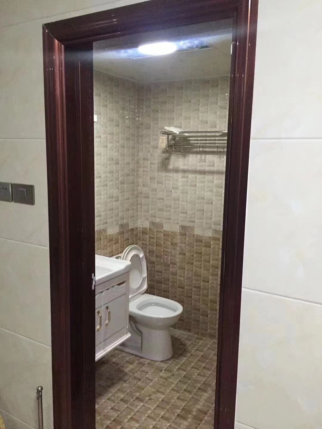 mmexport1659871990713.jpg